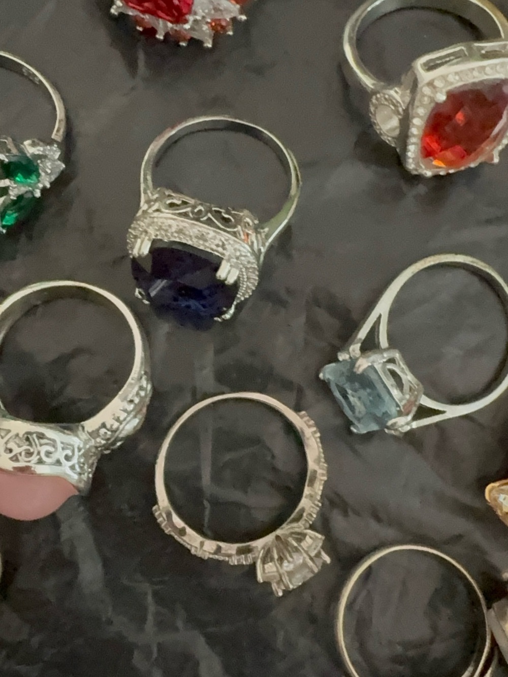 :30 + rings, all colors. Silver tone , gold tone , pearls etc - Picture 2 of 6